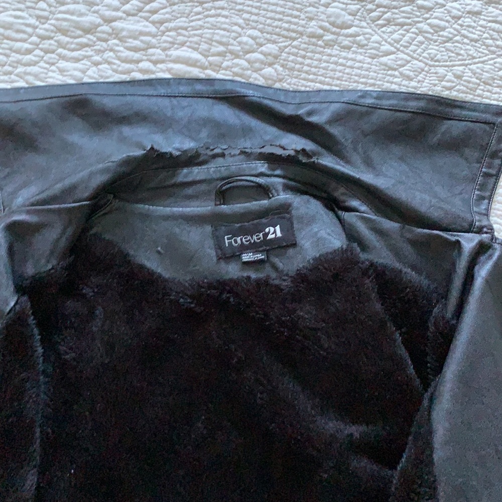 Leather jacket - Picture 4 of 4